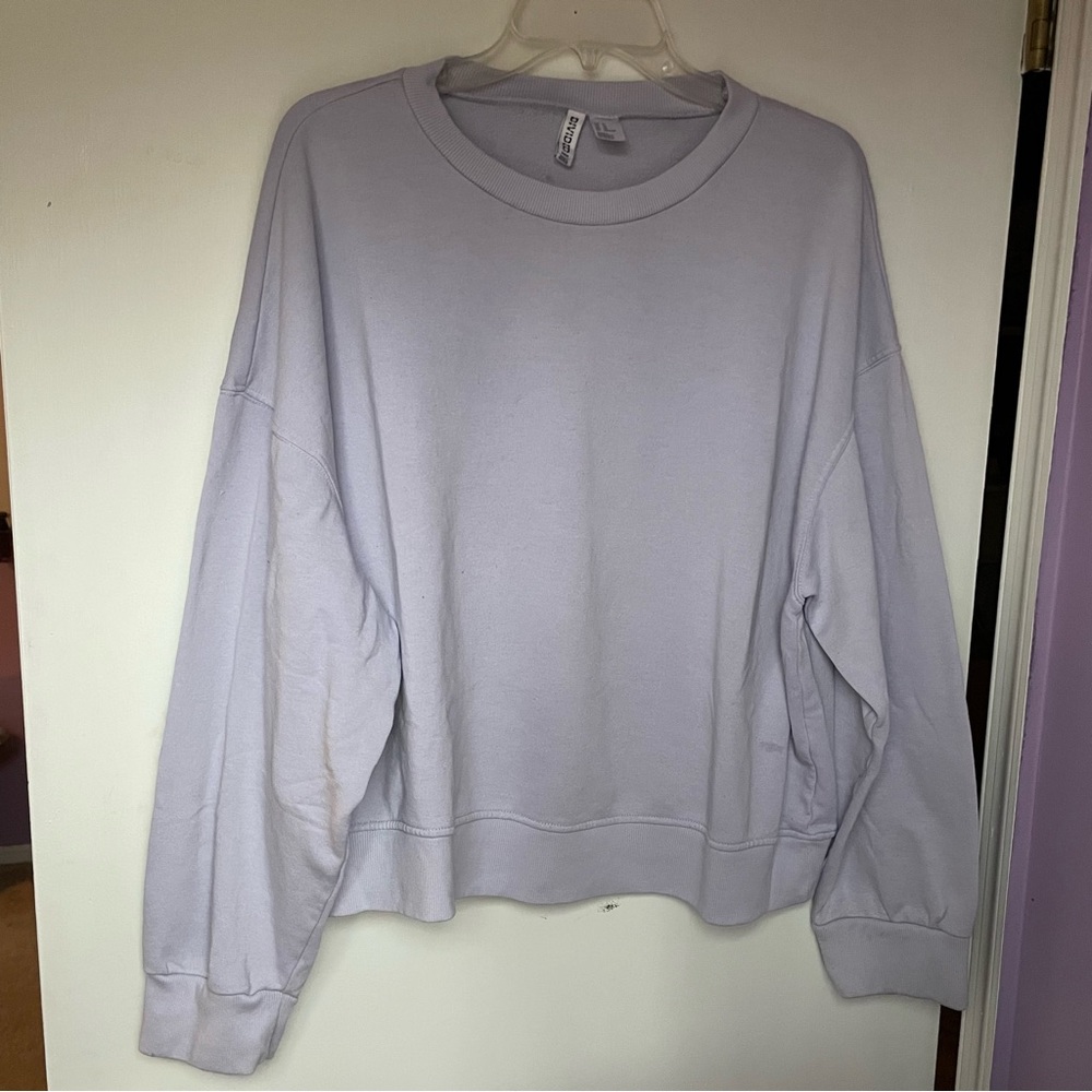 H&M- Women’s Purple Crewneck Size XL